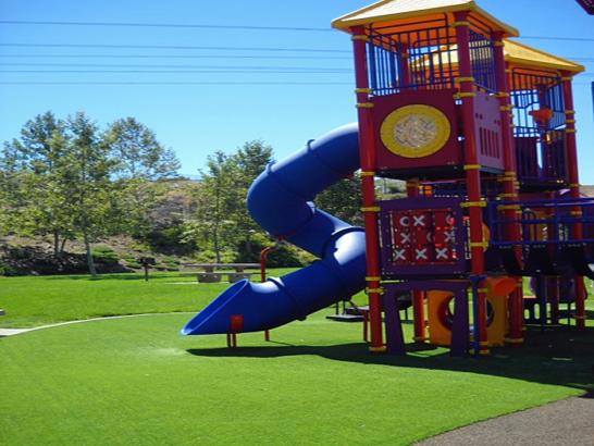 Artificial Grass Photos: Fake Lawn Terrebonne, Oregon Athletic Playground, Recreational Areas